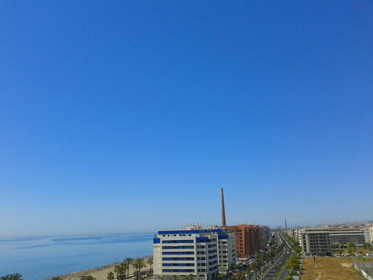 On The Beach! Frente Al Paseo Maritimo, Parking Y Piscina Málaga Buitenkant foto